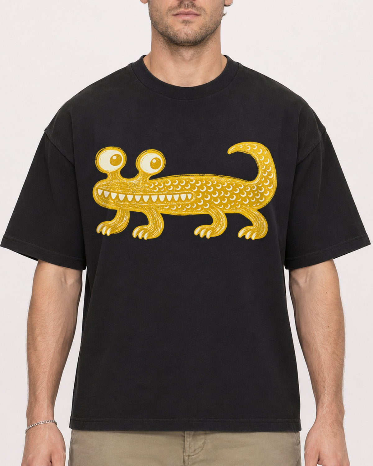 Mockup Boxy Heavyweight Tee Black male close-up 08
