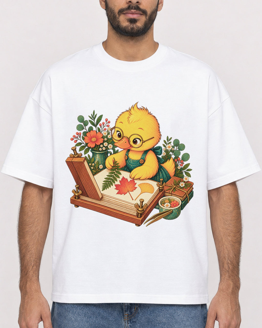 Mockup Boxy Heavyweight Tee White male close-up 07