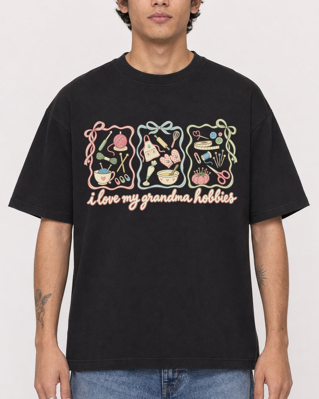 Mockup Boxy Heavyweight Tee Black male close-up 06