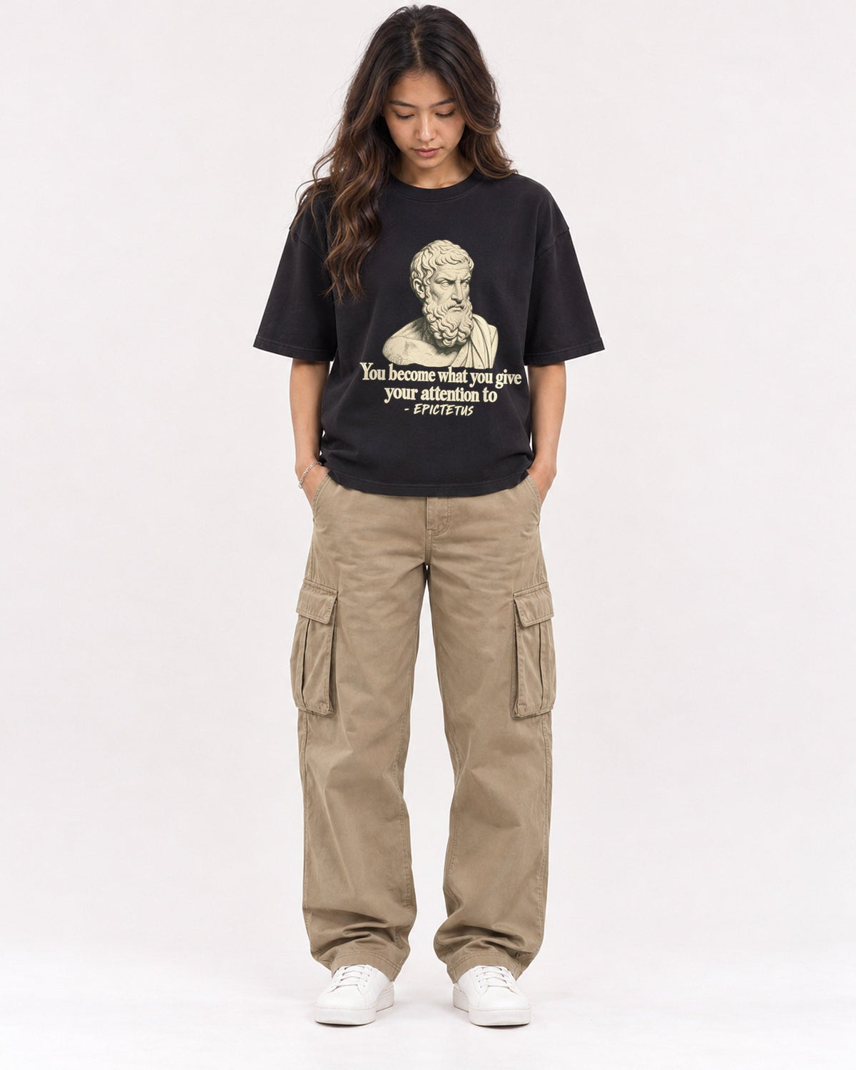 Mockup Boxy Heavyweight Tee Black female full-body 02