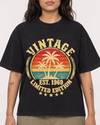 Mockup Boxy Heavyweight Tee Black female close-up 06