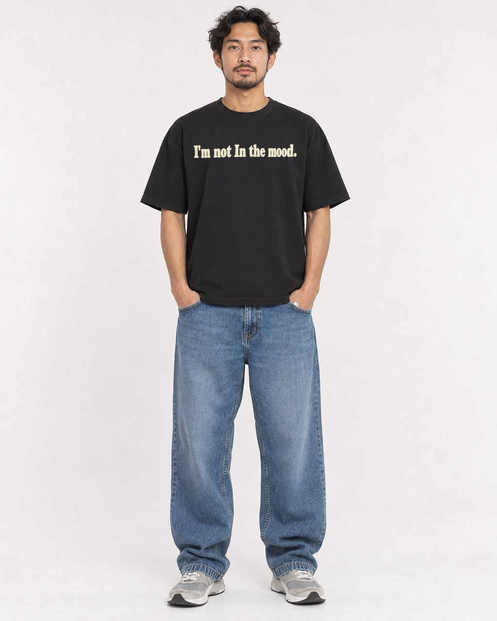 Mockup Boxy Heavyweight Tee Black male full-body 02