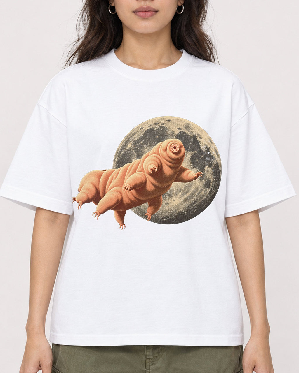 Mockup Boxy Heavyweight Tee White female close-up 02