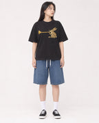 Mockup Boxy Heavyweight Tee Black female full-body 01