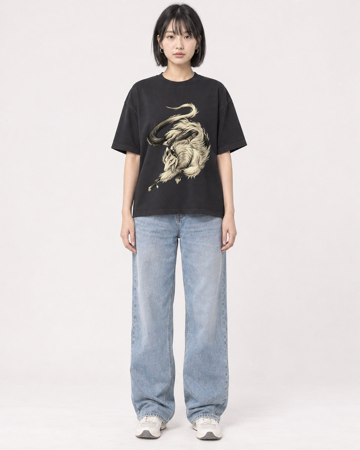 Mockup Boxy Heavyweight Tee Black female full-body 11