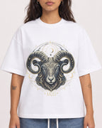 Mockup Boxy Heavyweight Tee White female close-up 06