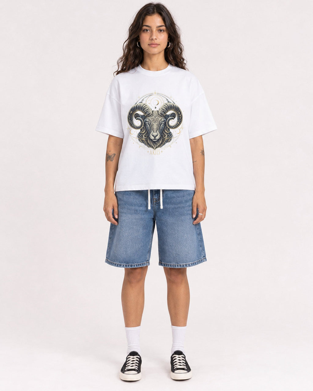 Mockup Boxy Heavyweight Tee White female full-body 06