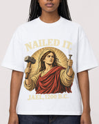 Mockup Boxy Heavyweight Tee White female close-up 04