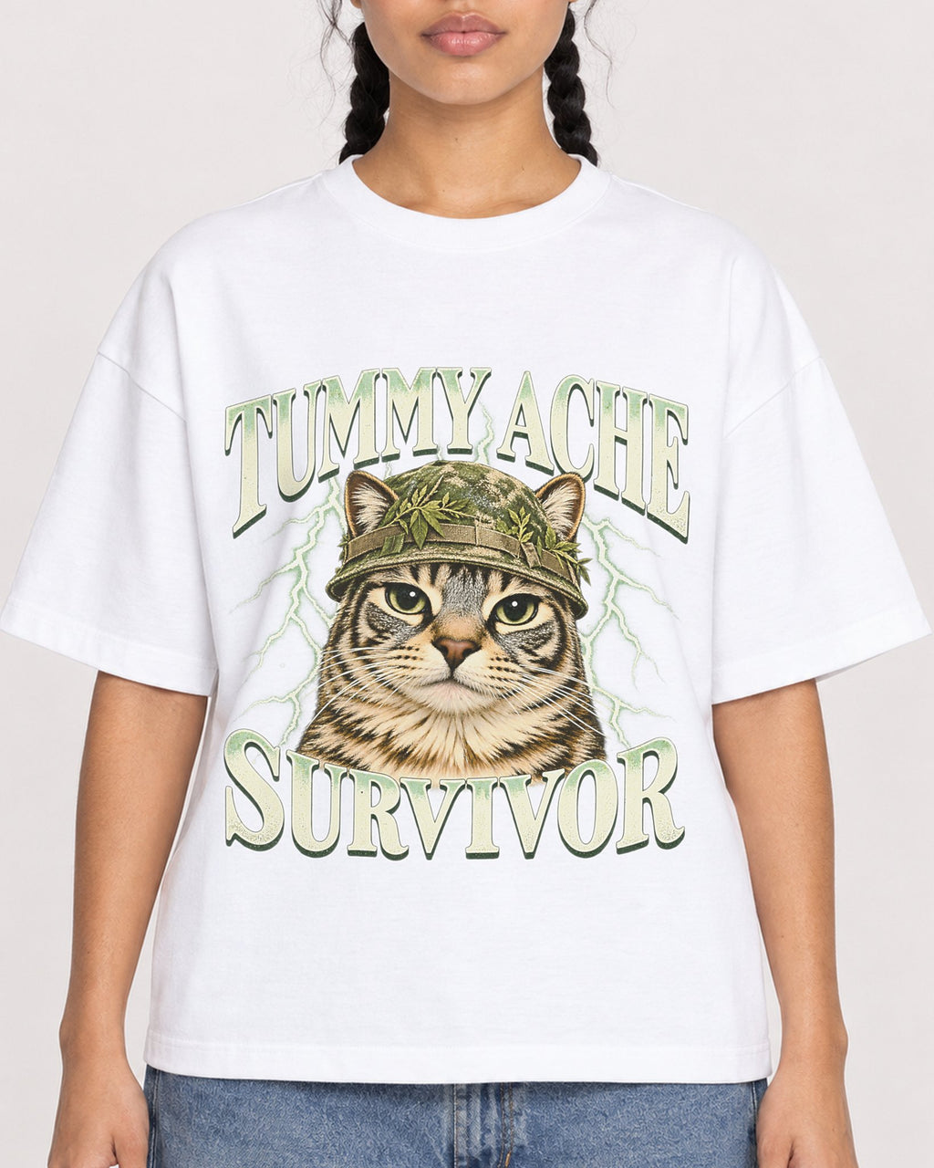 Mockup Boxy Heavyweight Tee White female close-up 50