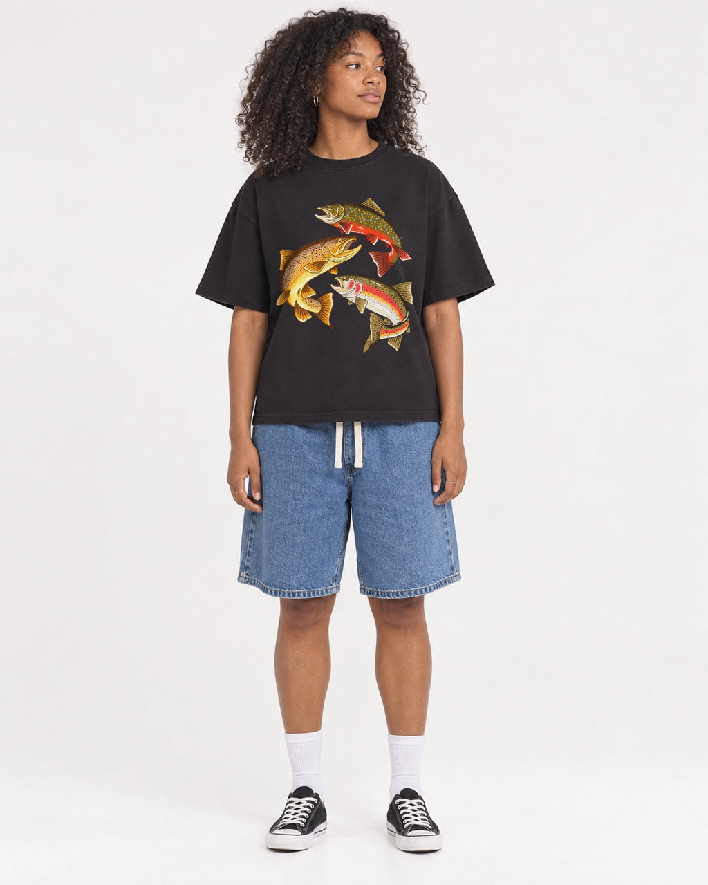 Mockup Boxy Heavyweight Tee Black female full-body 05