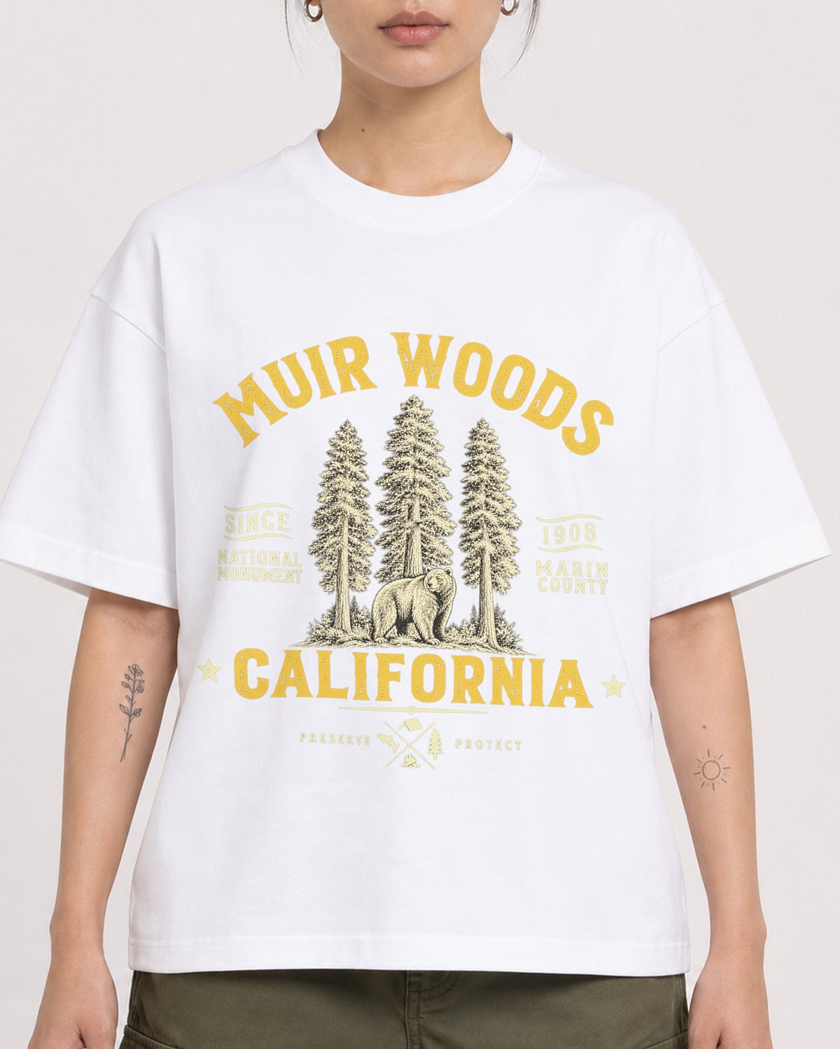 Mockup Boxy Heavyweight Tee White female close-up 12