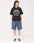 Mockup Boxy Heavyweight Tee Black female full-body 01