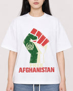 Mockup Boxy Heavyweight Tee White female close-up 01