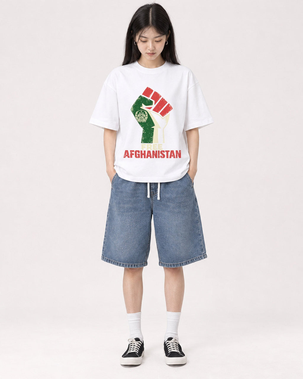 Mockup Boxy Heavyweight Tee White female full-body 01
