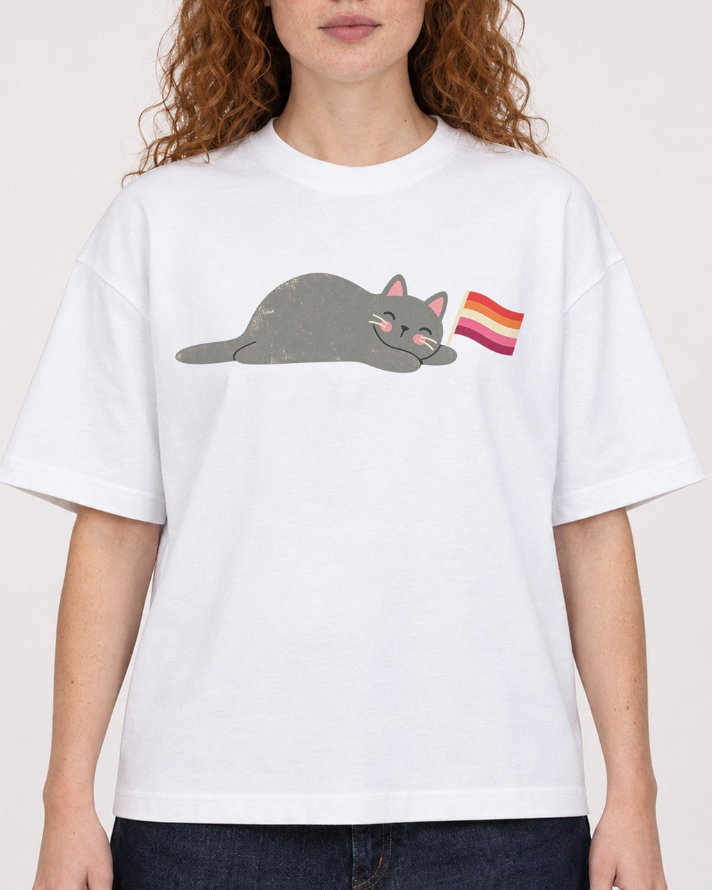 Mockup Boxy Heavyweight Tee White female close-up 09