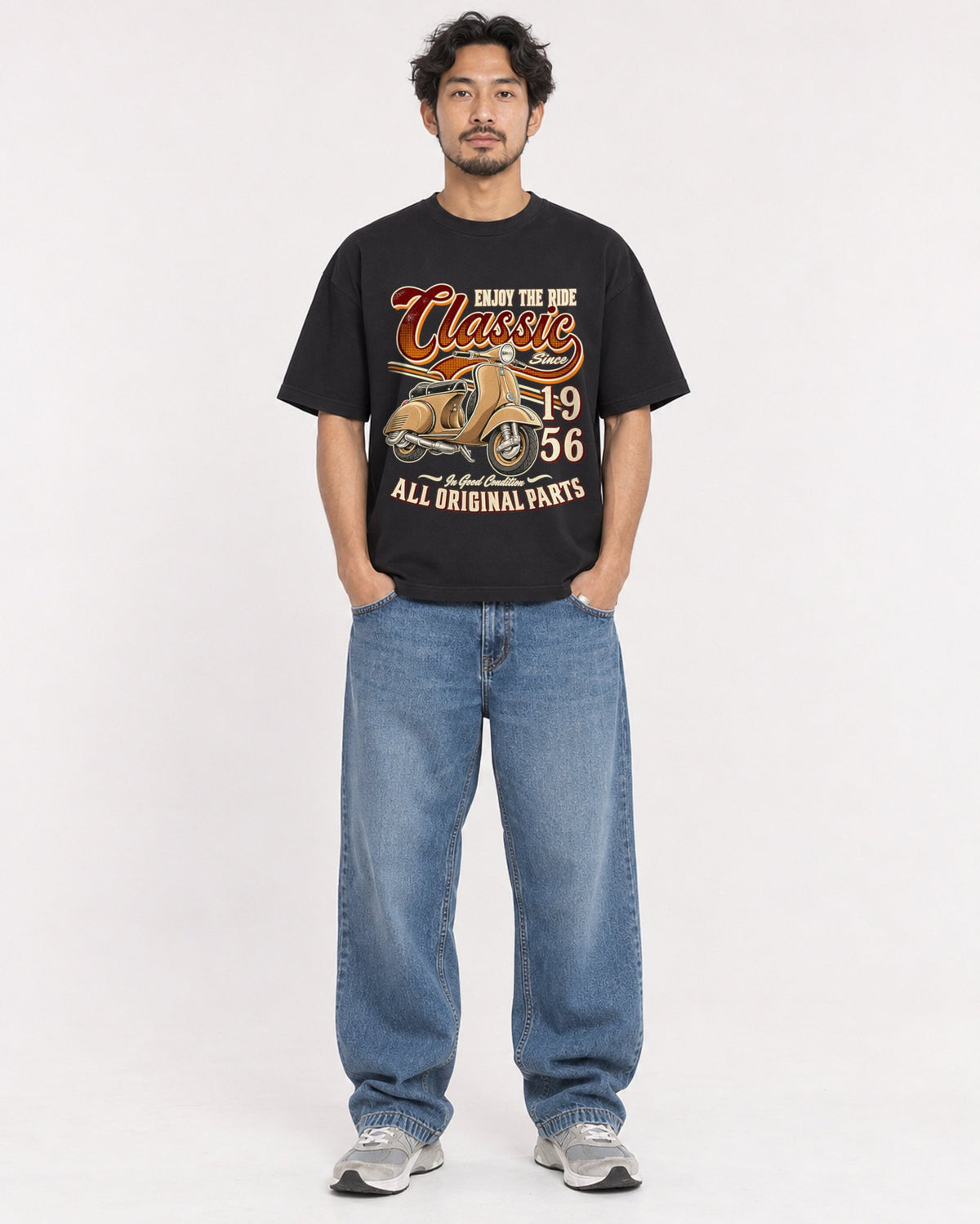Mockup Boxy Heavyweight Tee Black male full-body 02