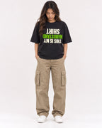 Mockup Boxy Heavyweight Tee Black female full-body 02