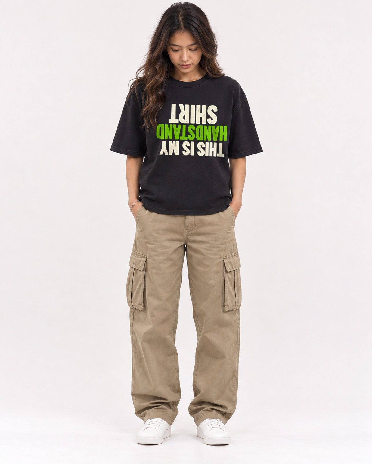 Mockup Boxy Heavyweight Tee Black female full-body 02