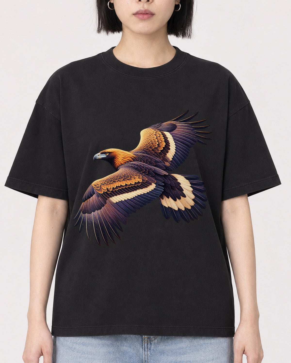 Mockup Boxy Heavyweight Tee Black female close-up 11