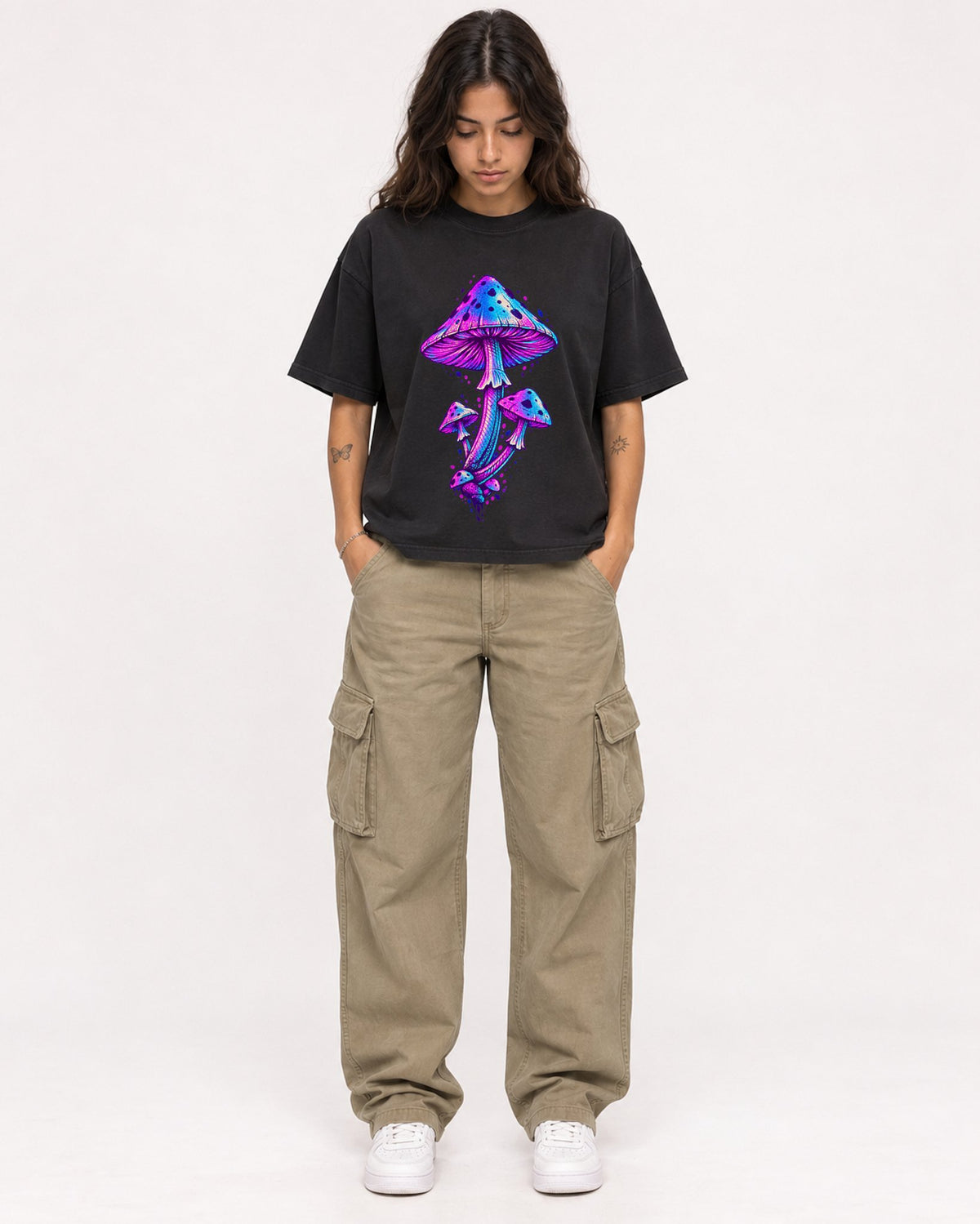 Mockup Boxy Heavyweight Tee Black female full-body 06