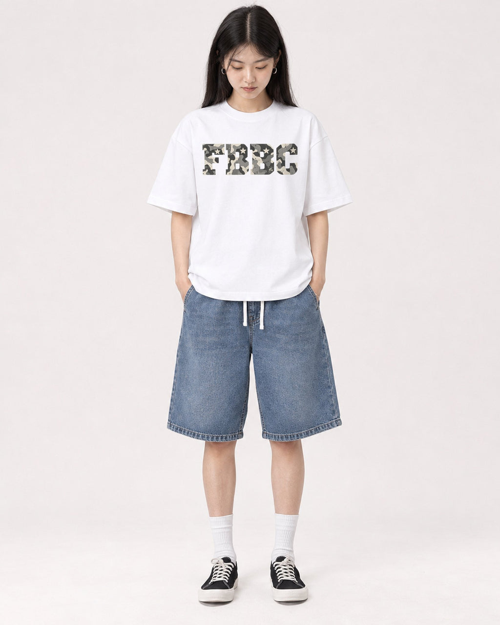 Mockup Boxy Heavyweight Tee White female full-body 01