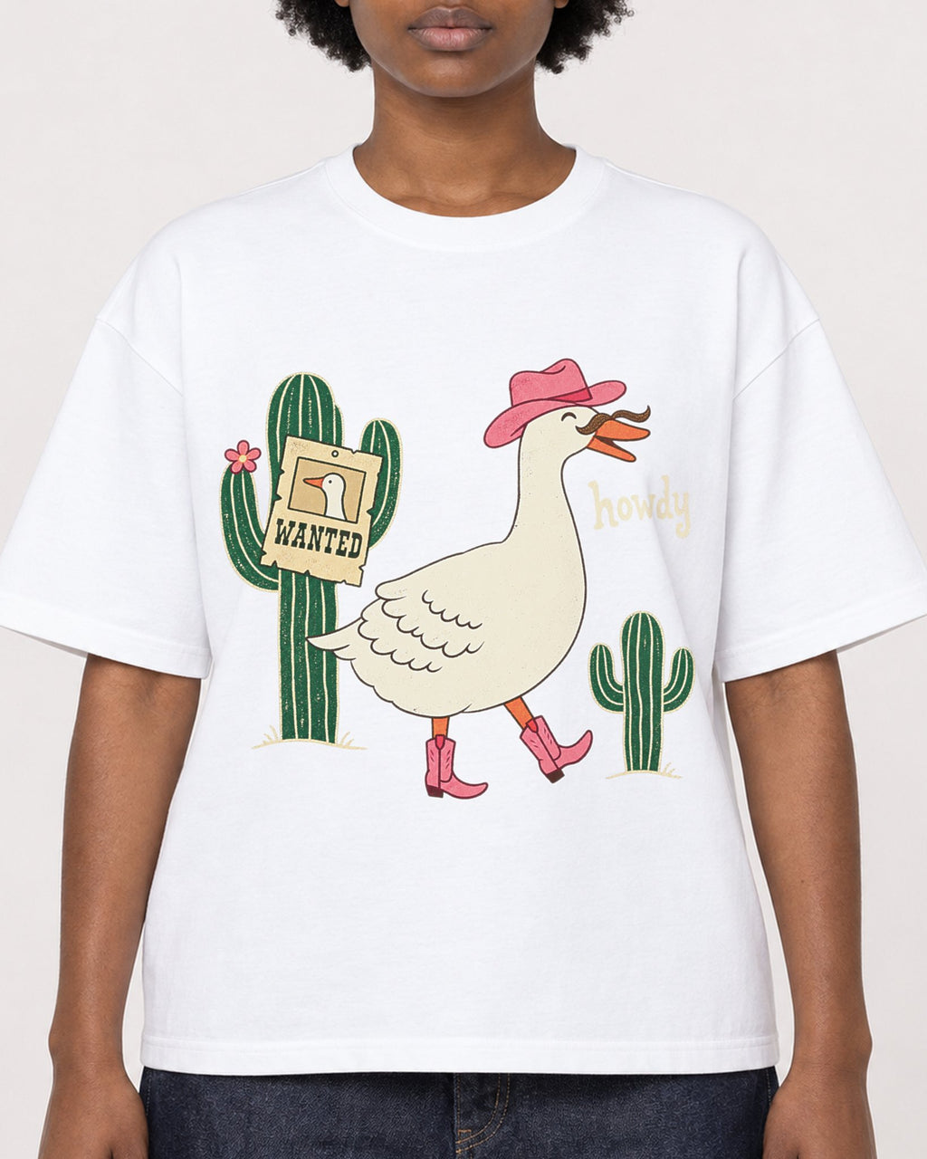 Mockup Boxy Heavyweight Tee White female close-up 14