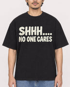 Mockup Boxy Heavyweight Tee Black male close-up 02