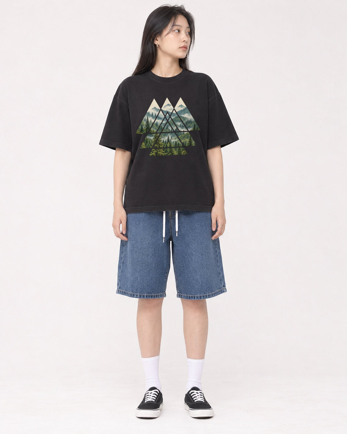 Mockup Boxy Heavyweight Tee Black female full-body 01