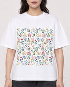 Mockup Boxy Heavyweight Tee White female close-up 03