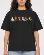 Mockup Boxy Heavyweight Tee Black female close-up 07