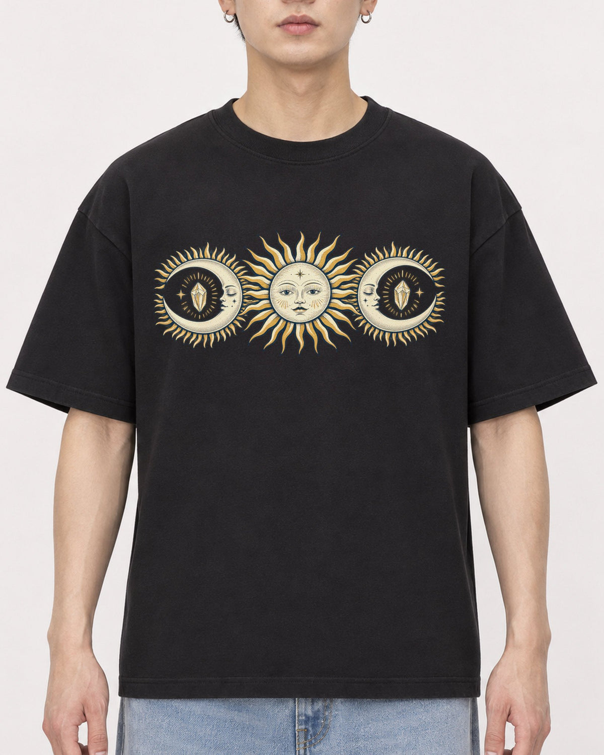 Mockup Boxy Heavyweight Tee Black male close-up 01