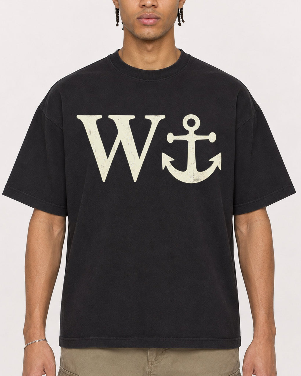 Mockup Boxy Heavyweight Tee Black male close-up 40