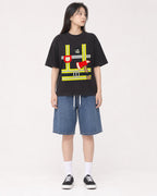 Mockup Boxy Heavyweight Tee Black female full-body 01