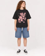 Mockup Boxy Heavyweight Tee Black female full-body 09