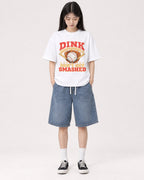 Mockup Boxy Heavyweight Tee White female full-body 01