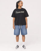 Mockup Boxy Heavyweight Tee Black female full-body 25