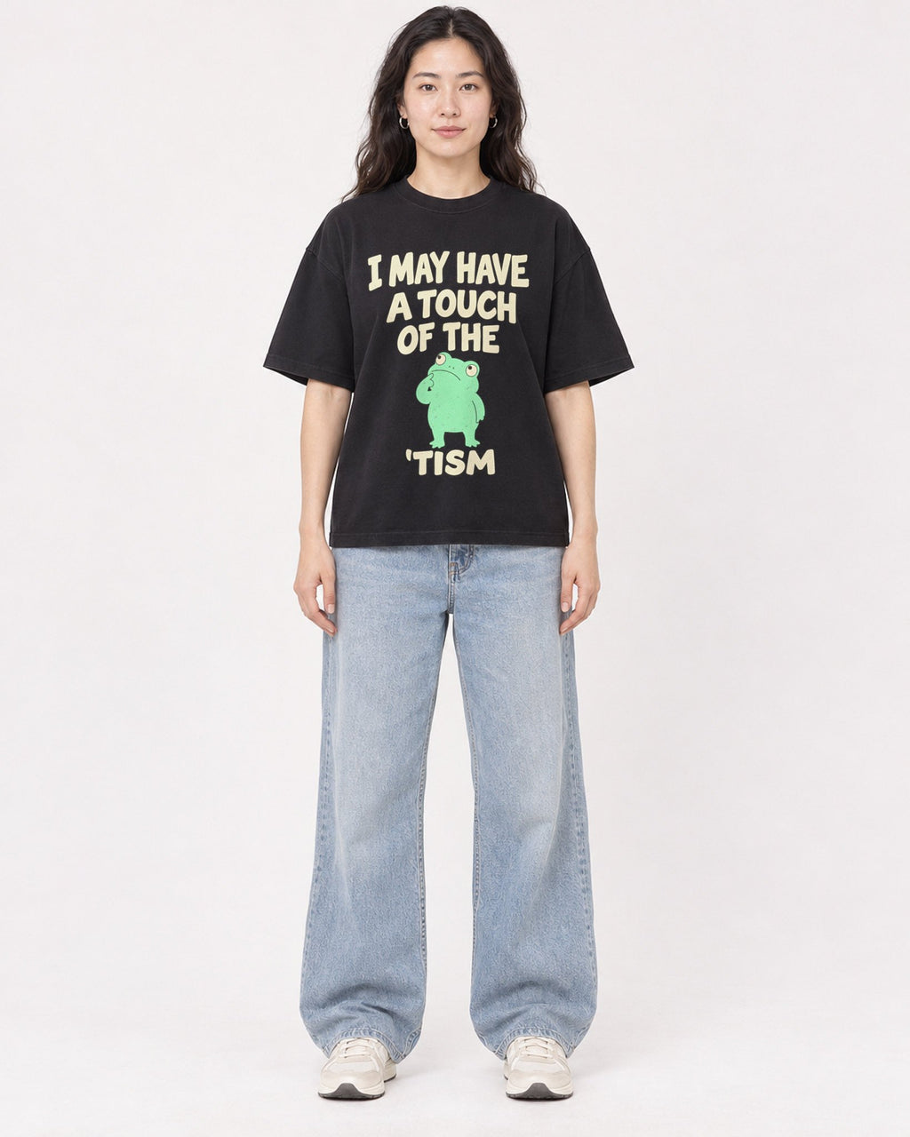 Mockup Boxy Heavyweight Tee Black female full-body 03
