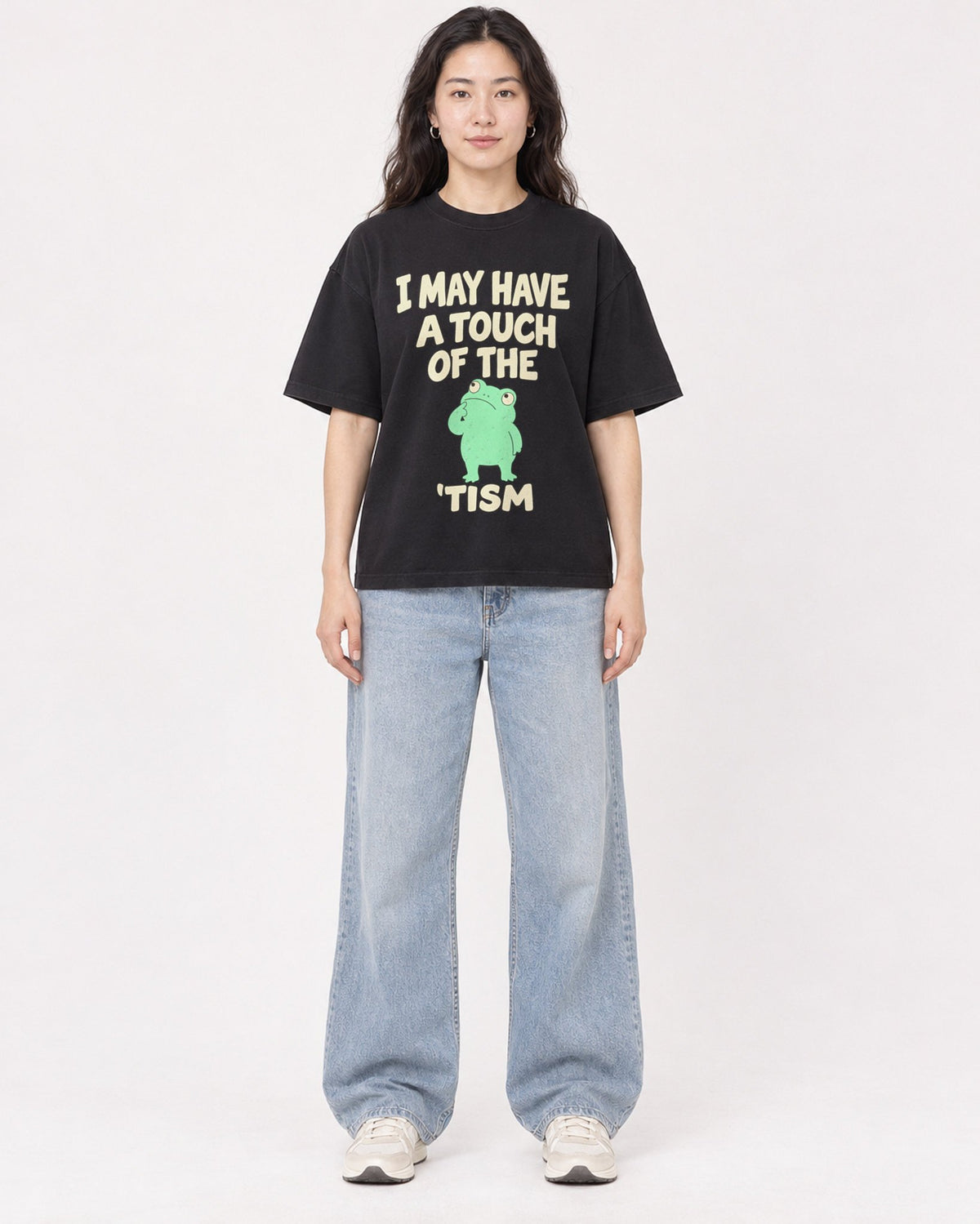 Mockup Boxy Heavyweight Tee Black female full-body 03
