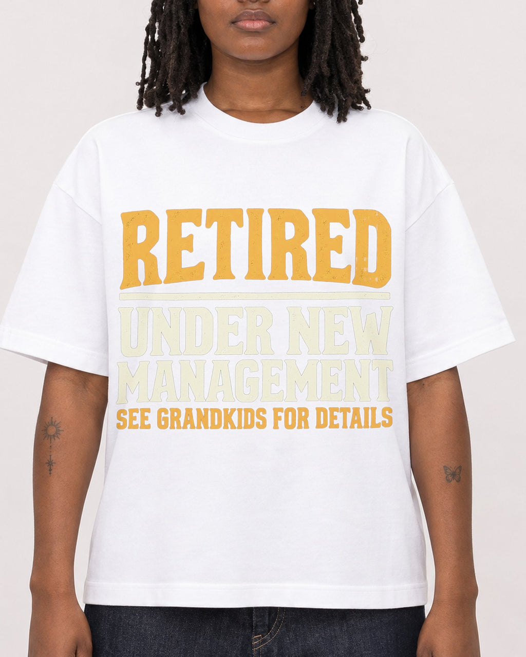Mockup Boxy Heavyweight Tee White female close-up 24