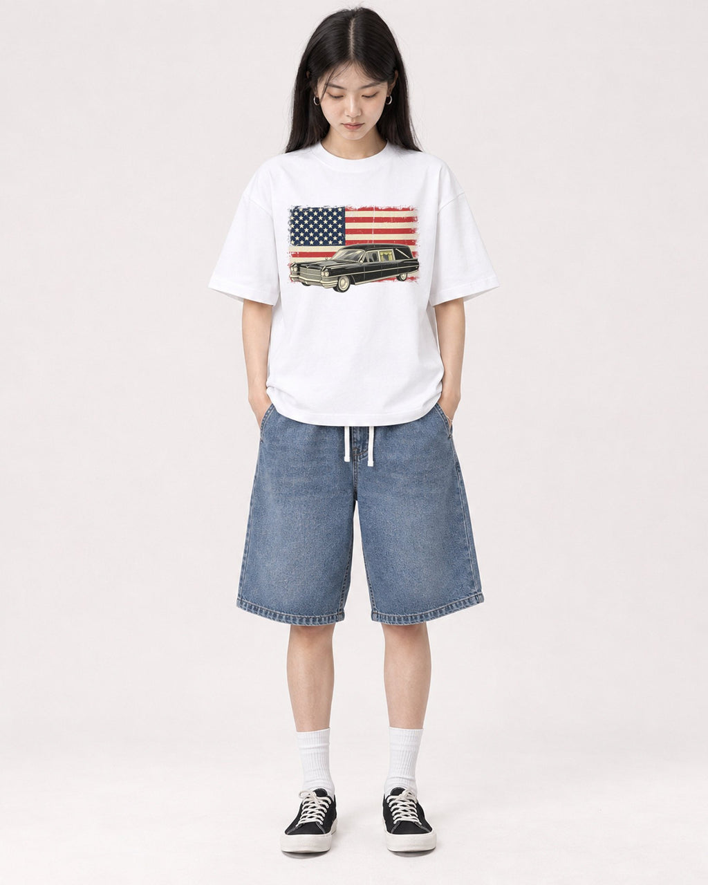 Mockup Boxy Heavyweight Tee White female full-body 01