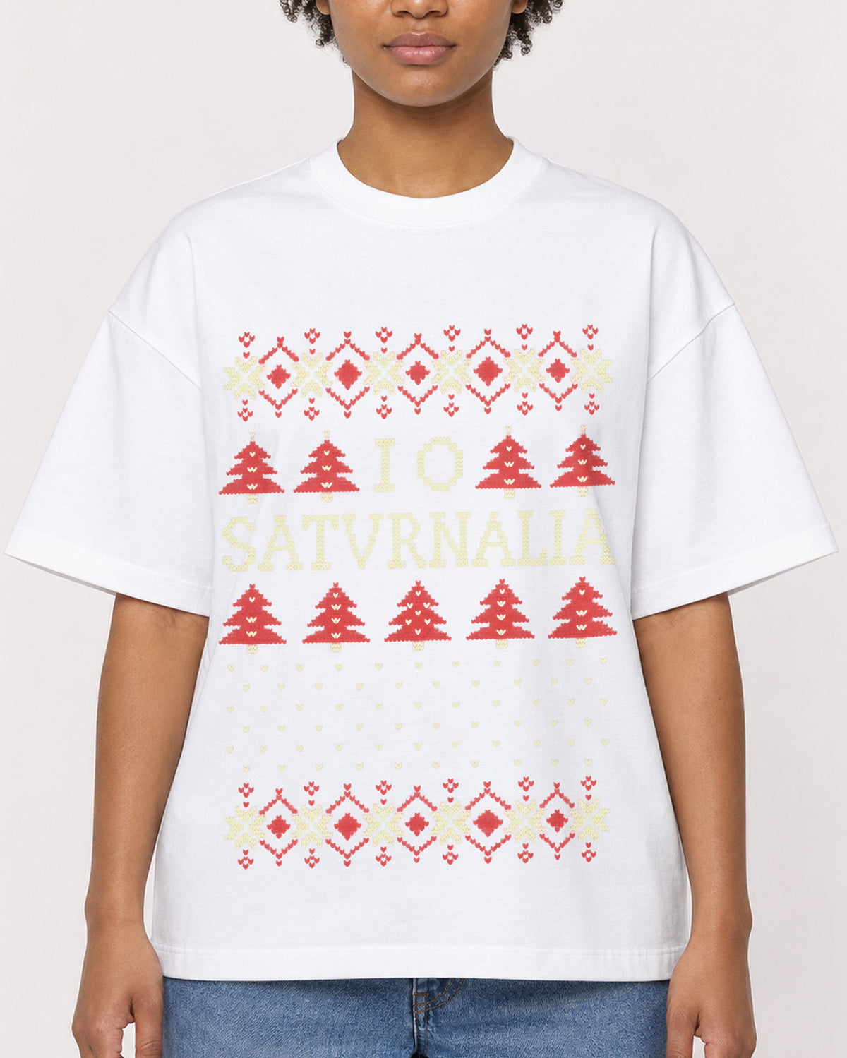 Mockup Boxy Heavyweight Tee White female close-up 35