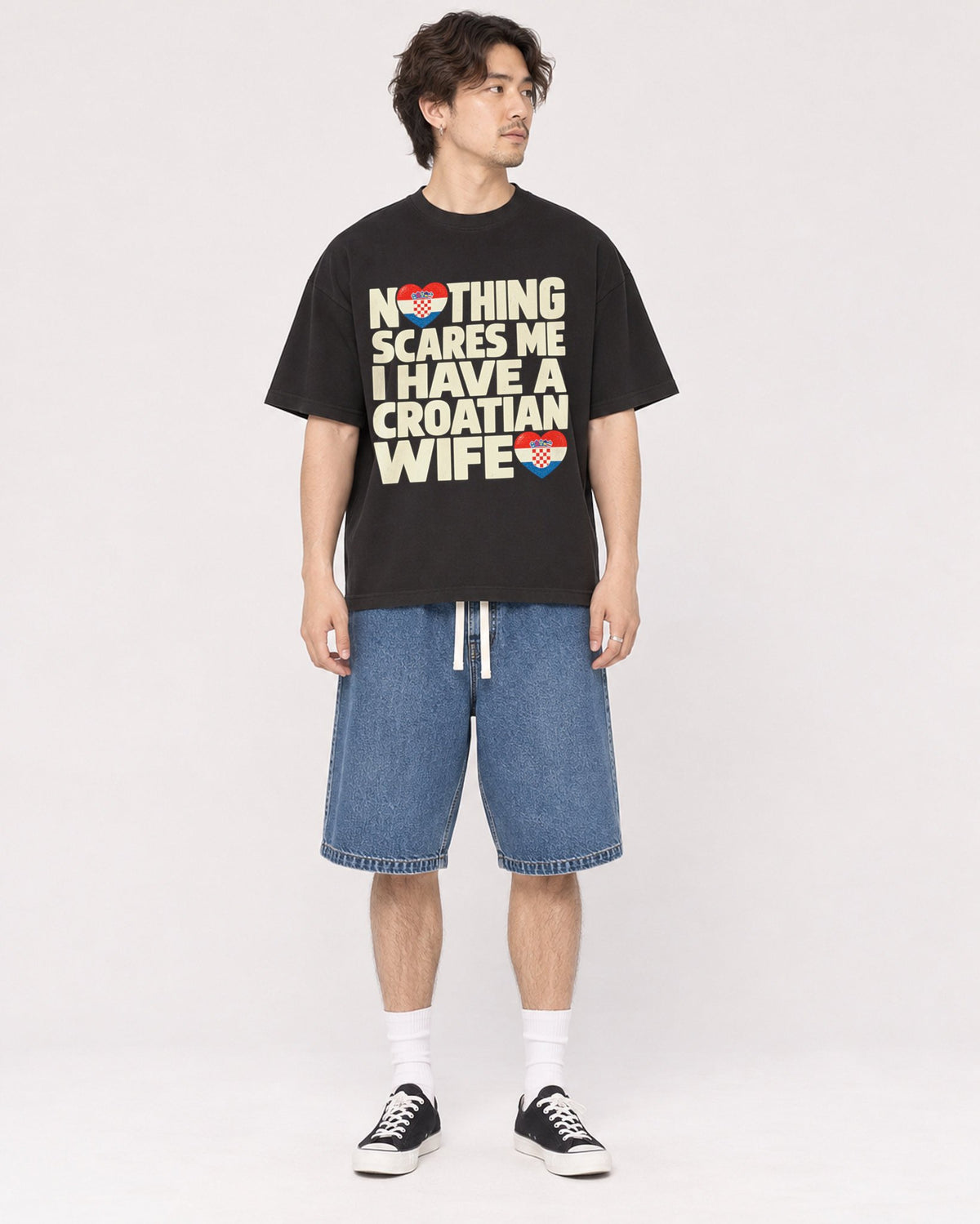 Mockup Boxy Heavyweight Tee Black male full-body 03
