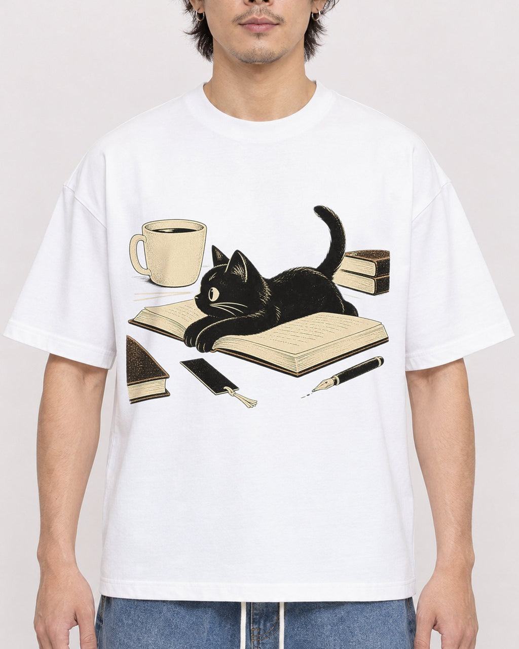 Mockup Boxy Heavyweight Tee White male close-up 03