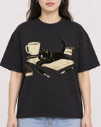Mockup Boxy Heavyweight Tee Black female close-up 03