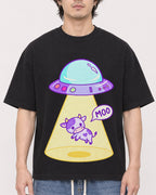 Mockup Boxy Heavyweight Tee Black male close-up 03