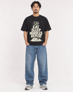 Mockup Boxy Heavyweight Tee Black male full-body 02