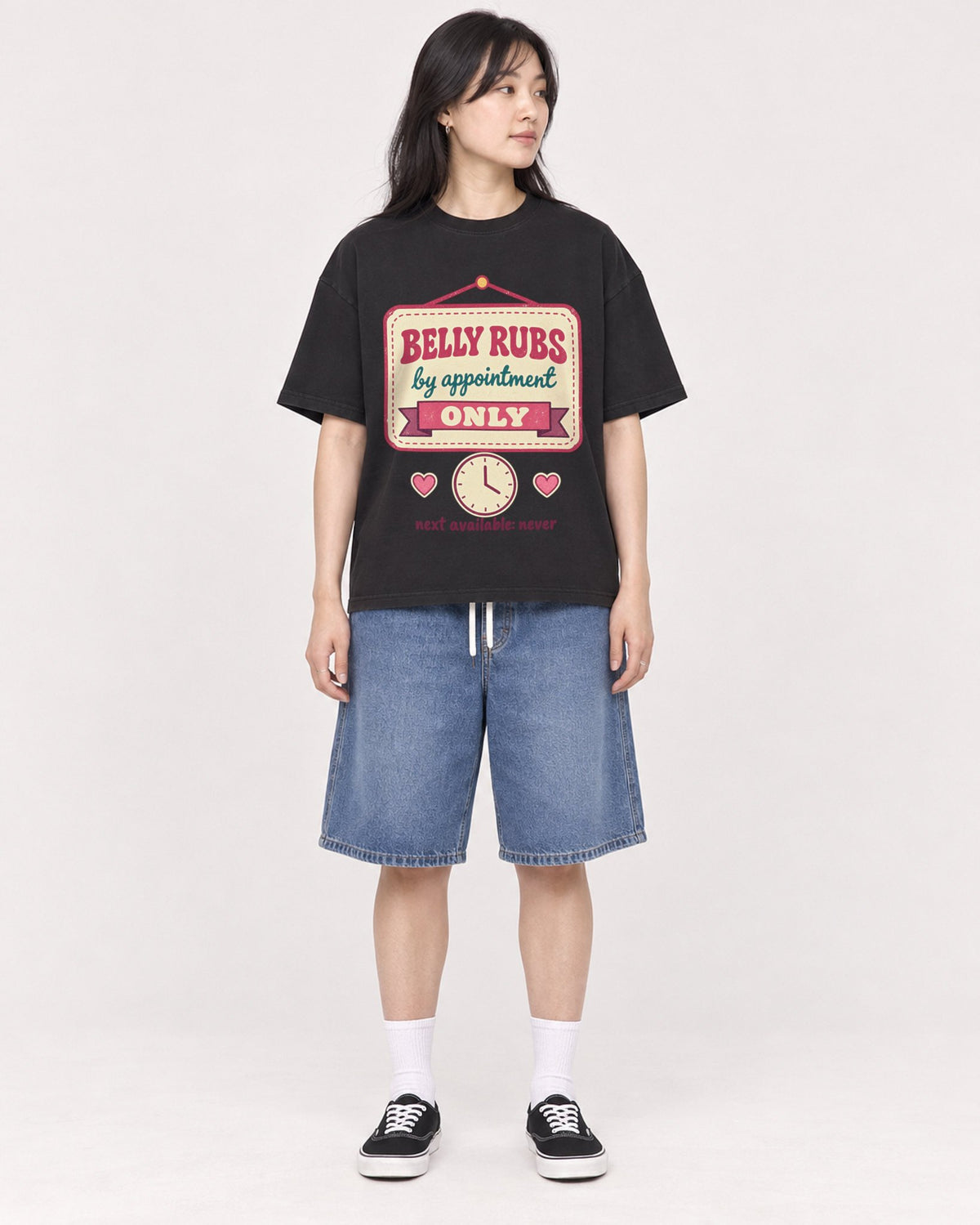 Mockup Boxy Heavyweight Tee Black female full-body 13