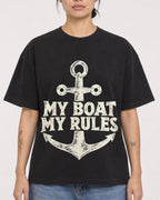 Mockup Boxy Heavyweight Tee Black female close-up 12