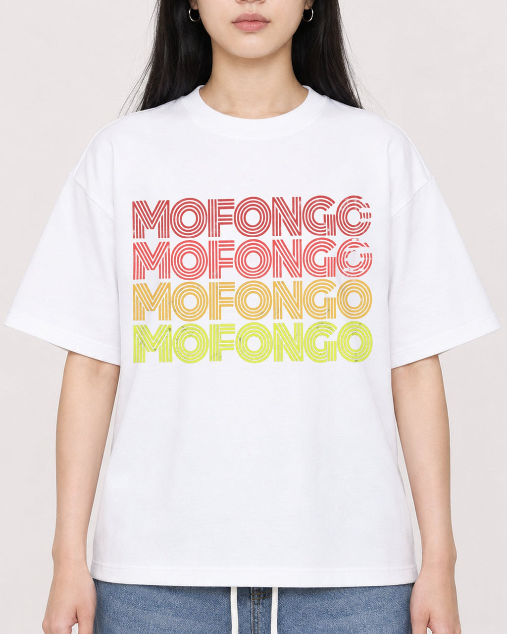 Mockup Boxy Heavyweight Tee White female close-up 01