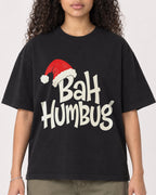 Mockup Boxy Heavyweight Tee Black female close-up 10